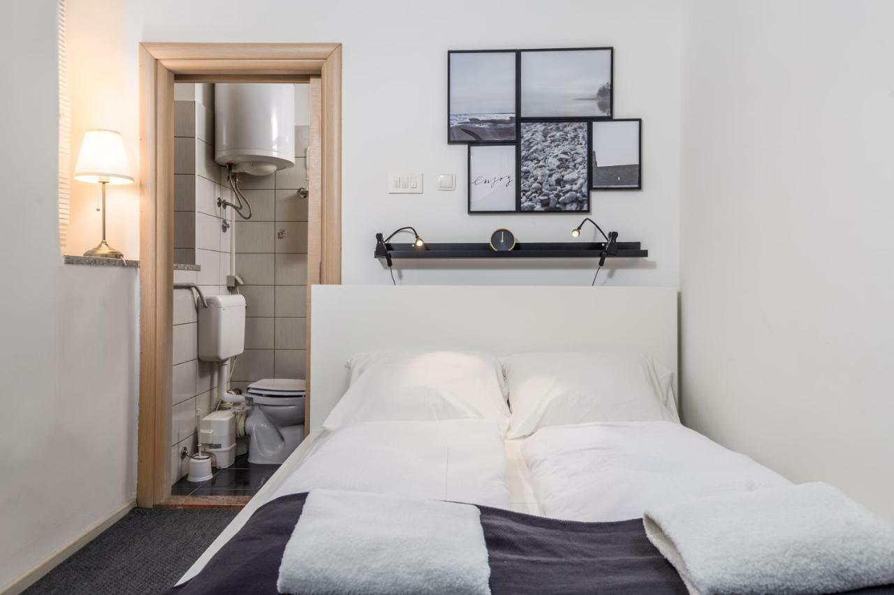 Room Andrea Rijeka Eksteriør bilde